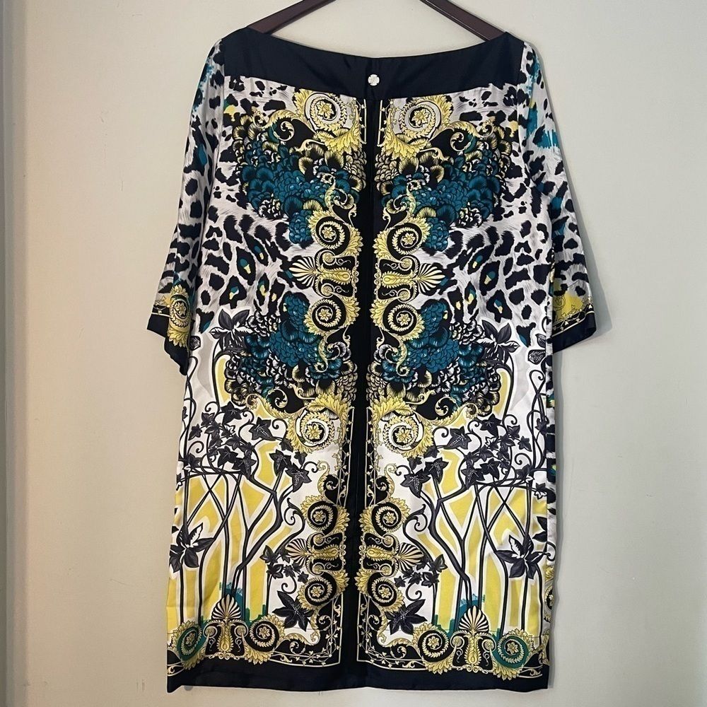 Versace - Picture 11 of 16